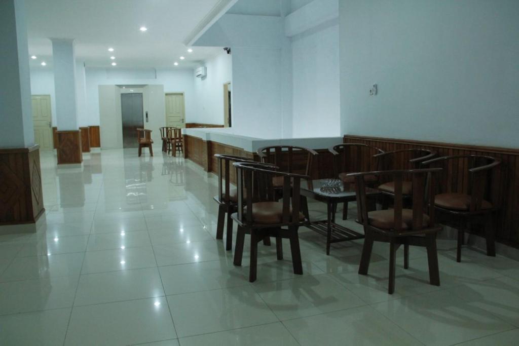 Wisma Hm Jhoni