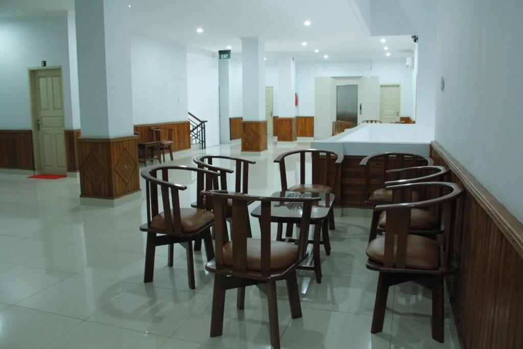 Wisma Hm Jhoni Hotel *